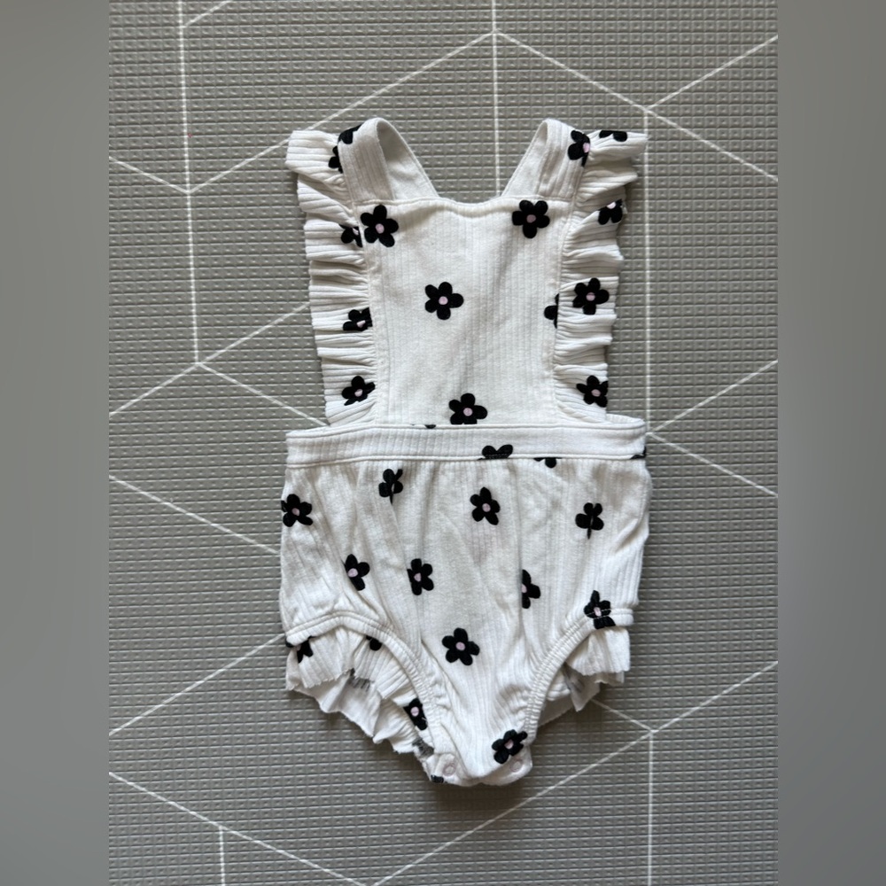 Cat & Jack|Baby girl White Ruffled Romper w groovy boho Floral Design,sleeveless